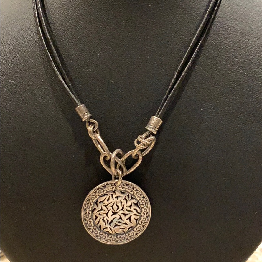 Necklace 81$